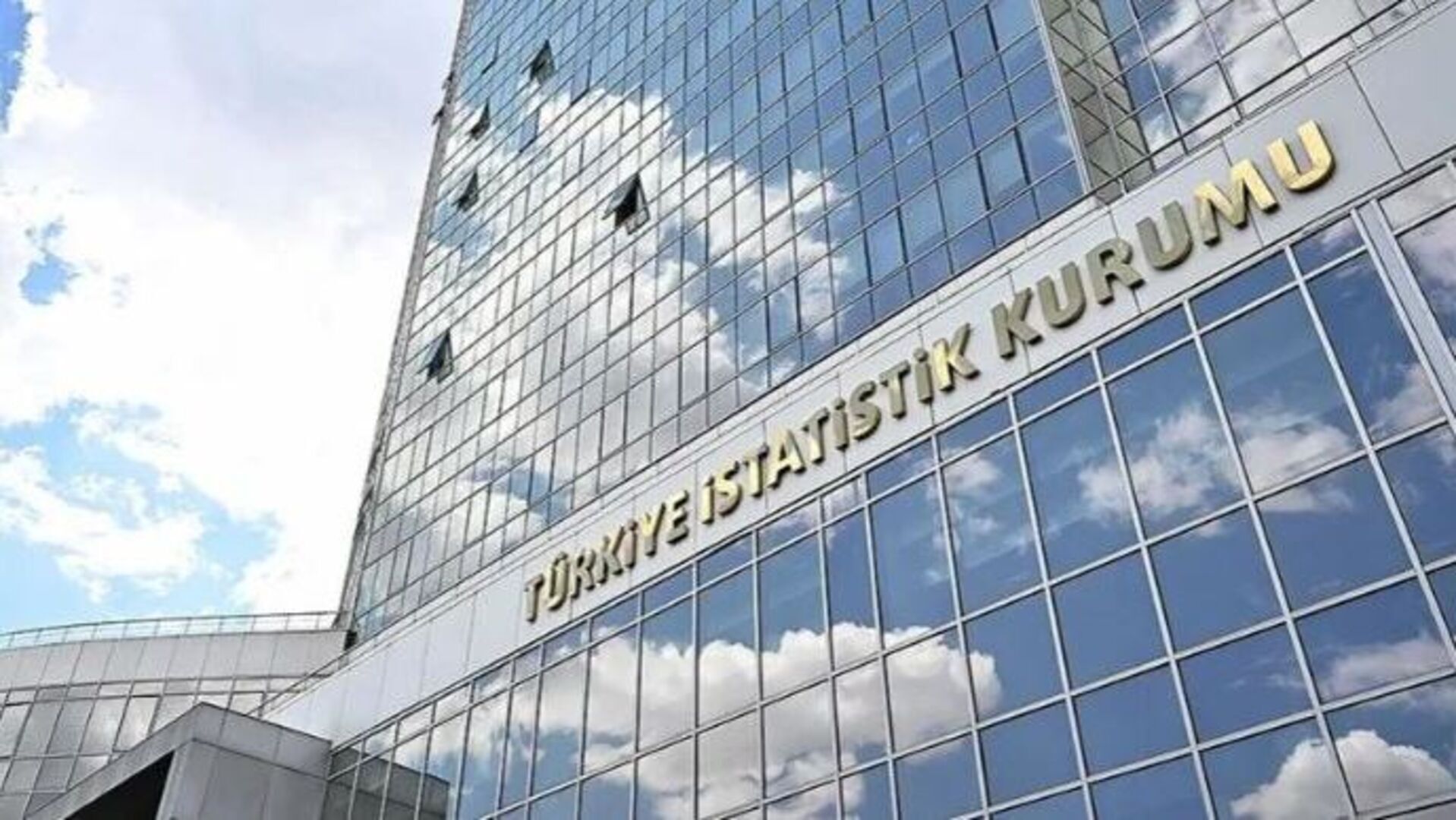 TÜİK'te üst düzey operasyon: Görevden alma ve yeni atama kararları