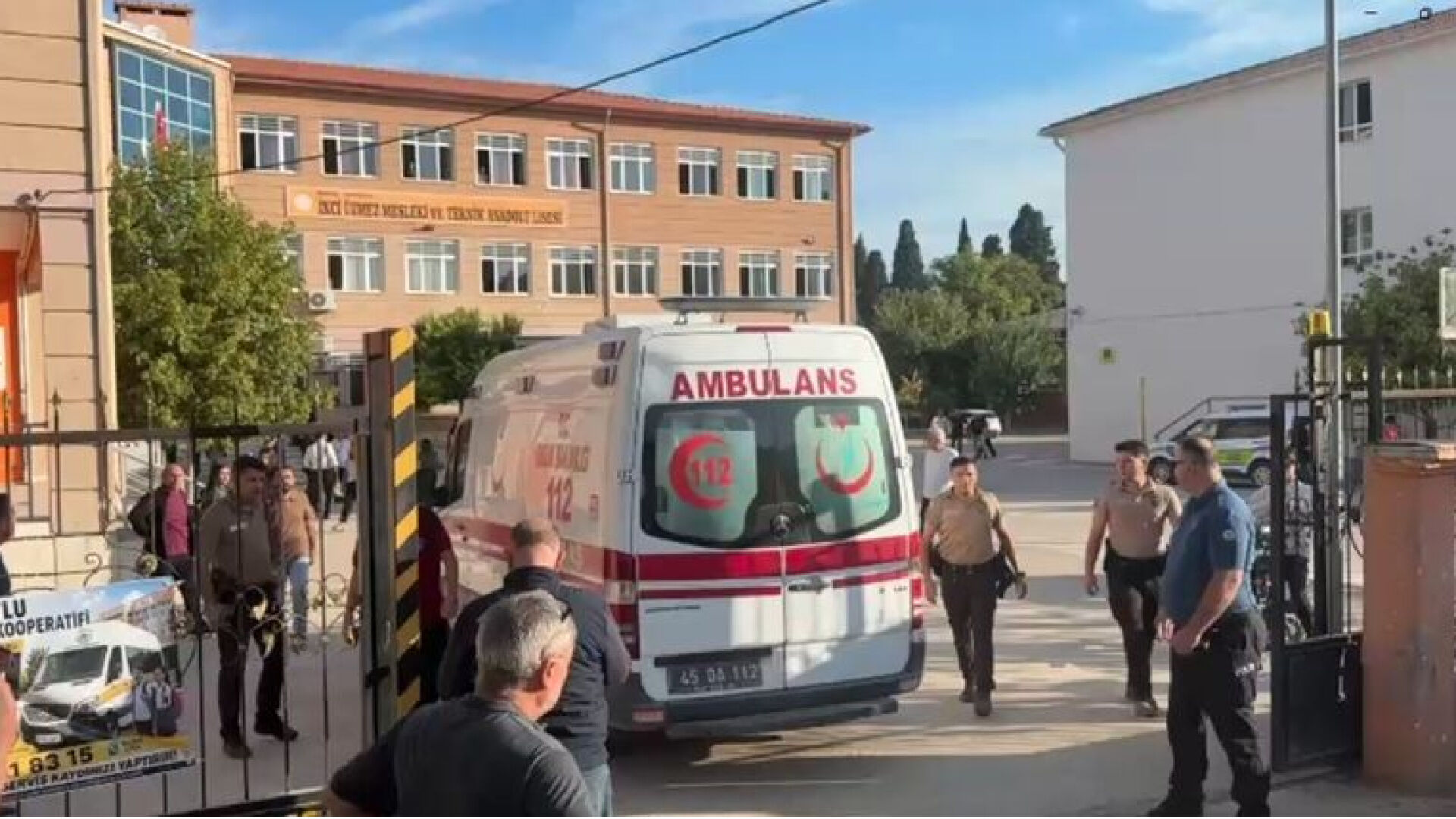 Son dakika: Manisa'da okula silahlı saldırı! Çok sayıda yaralı var